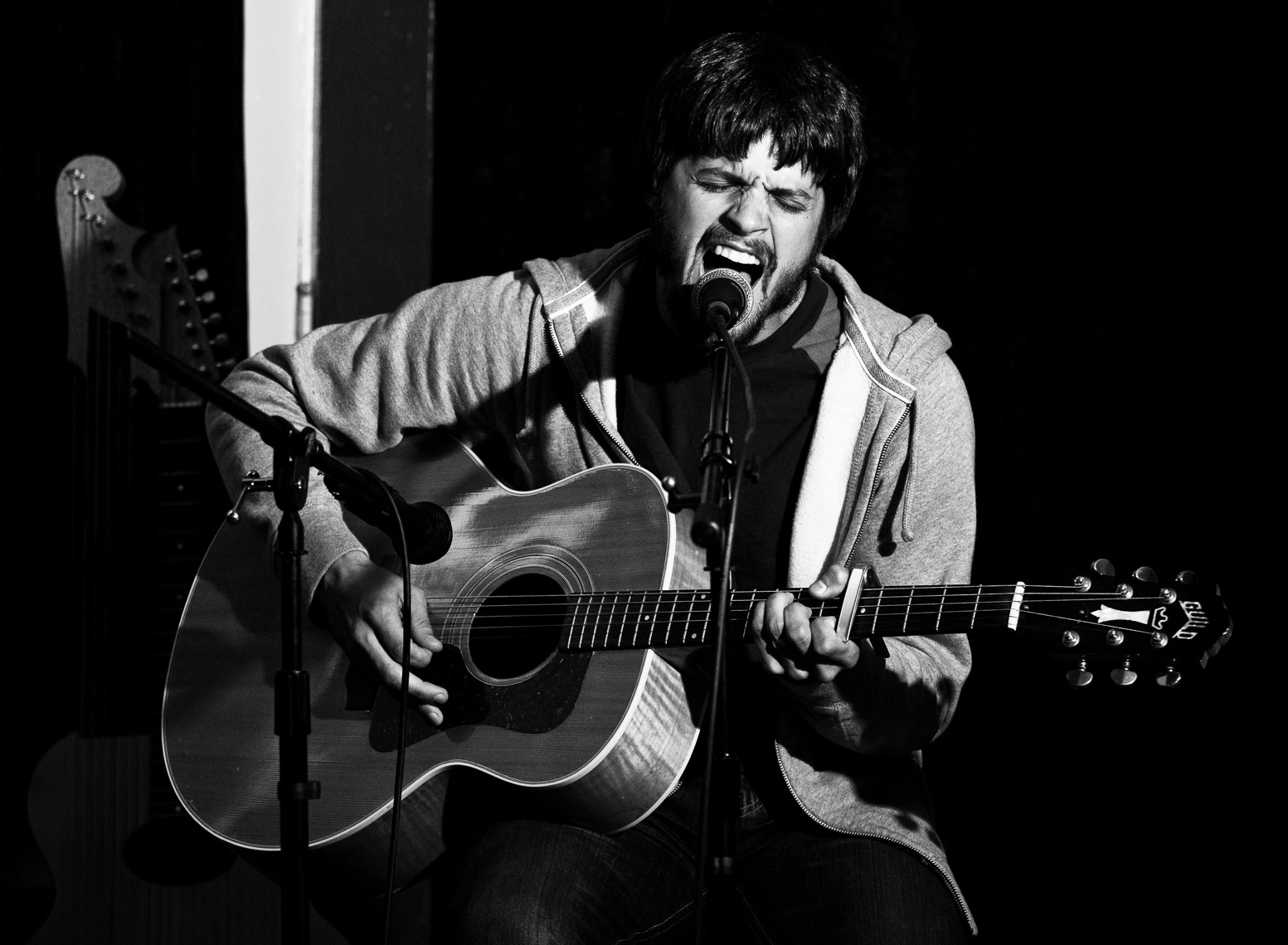Singer / Songwritere night photographed by Will Bragg