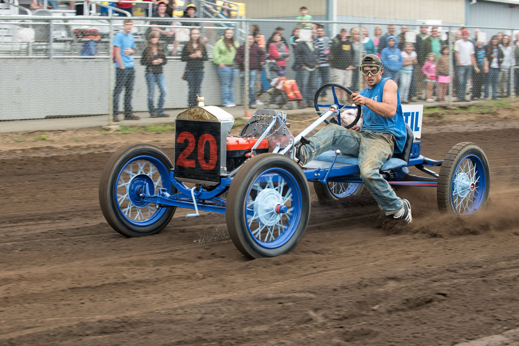 Pig and Ford Races, William Bragg, editorial photographer, Portland, Oregon